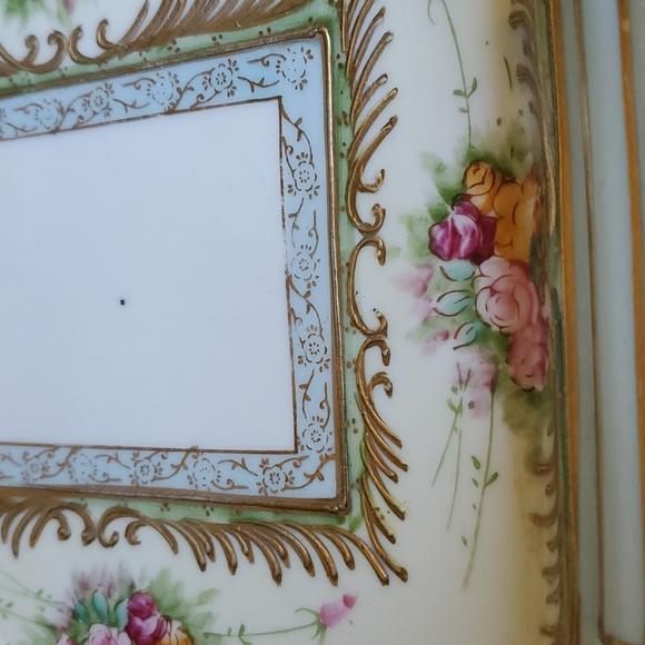 Vintage Ucagoo Ceramics Vanity Set - Picture 2 of 11